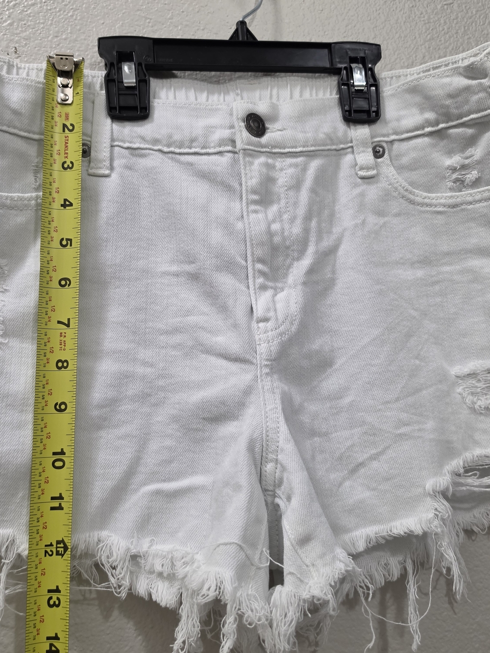 aerie White Distressed Frayed Hem Jean Shorts - Picture 2 of 6